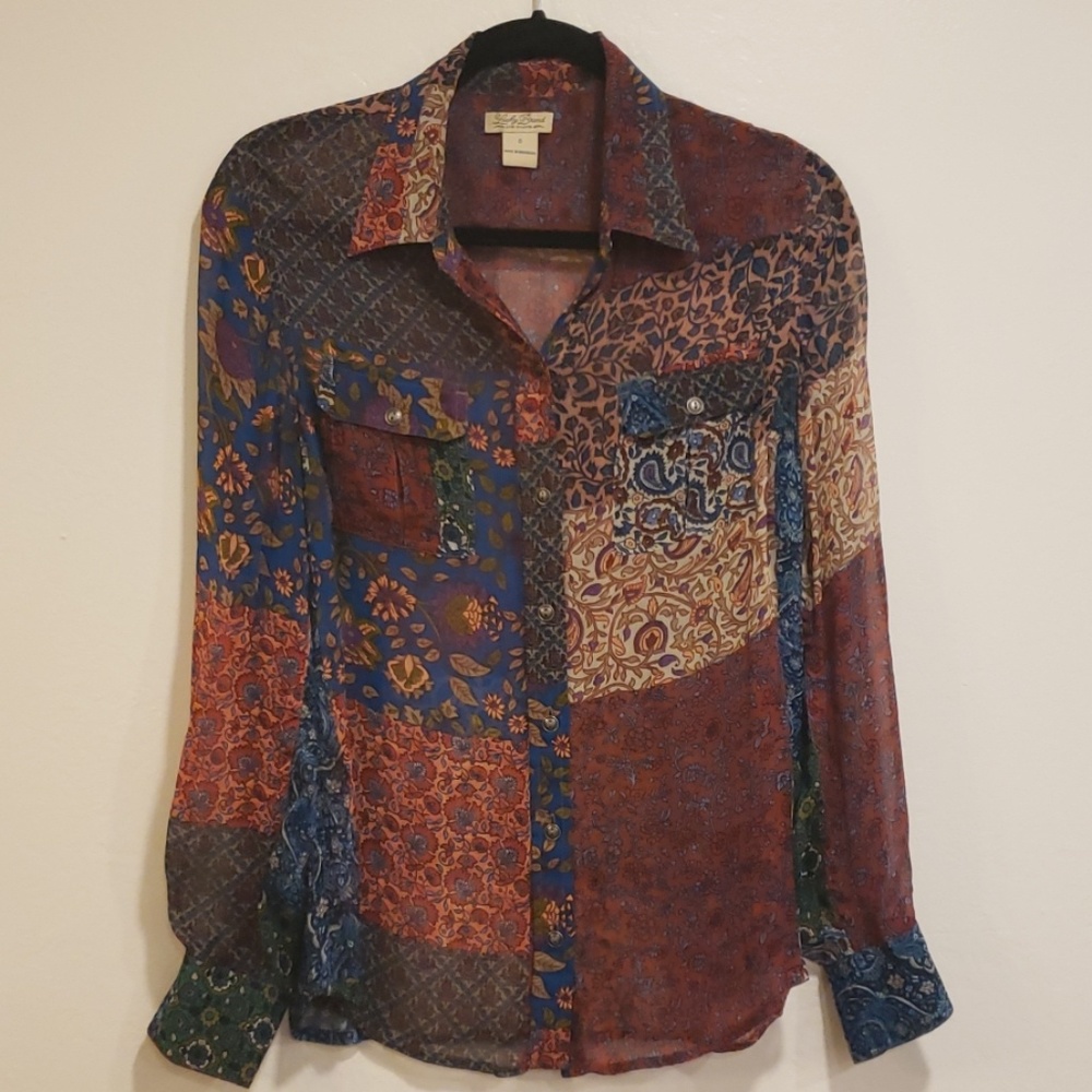 Vibrant Lucky Brand fitted silk blouse